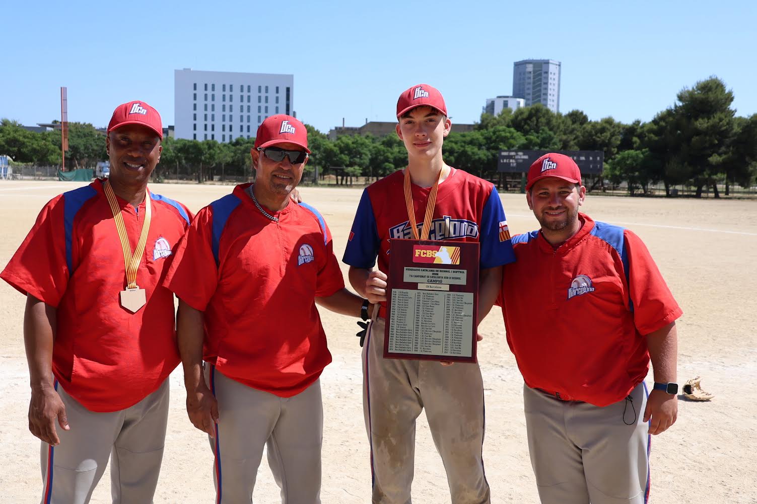 With my Club Beisbol Softbol Barcelona coaches